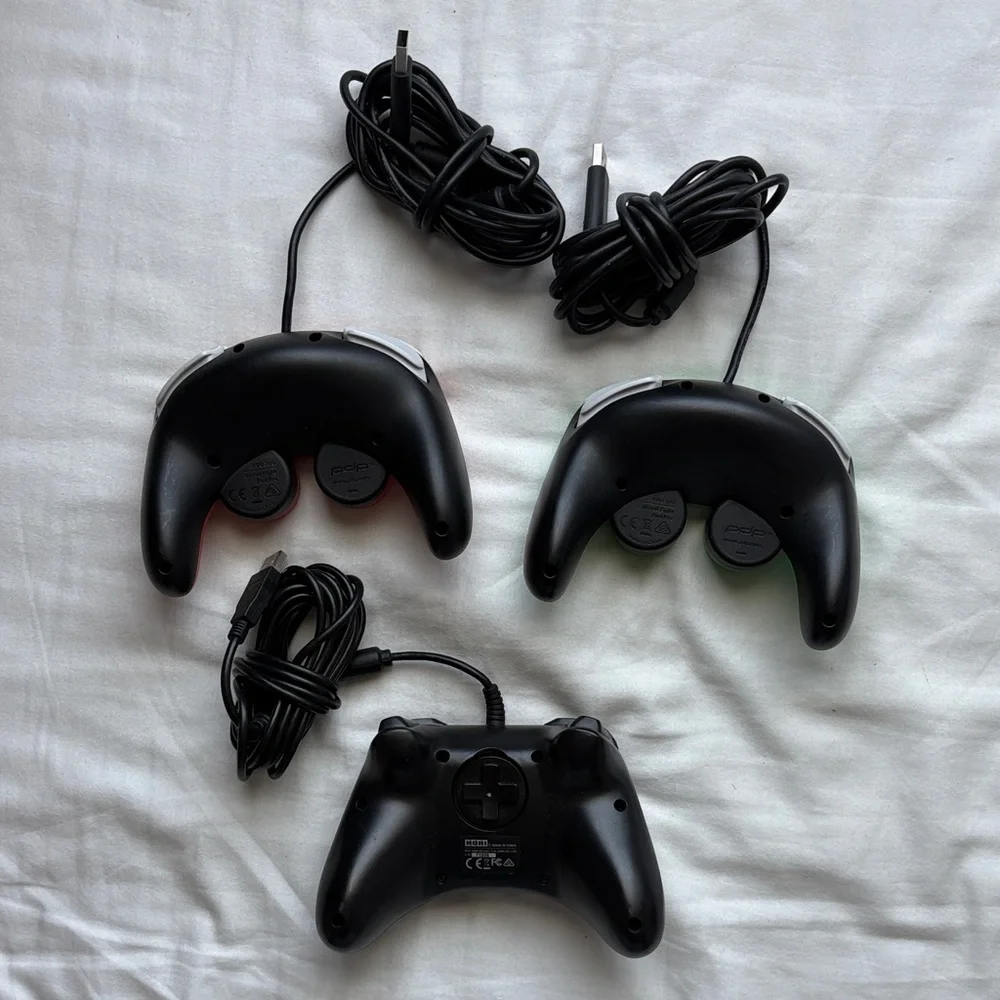Nintendo Switch Wired Controllers - Mario Red, Luigi Green, Black